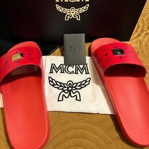 MCM slides